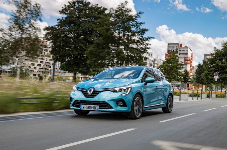 Renault Clio E-Tech Hybrid 2020: immagini ufficiali
