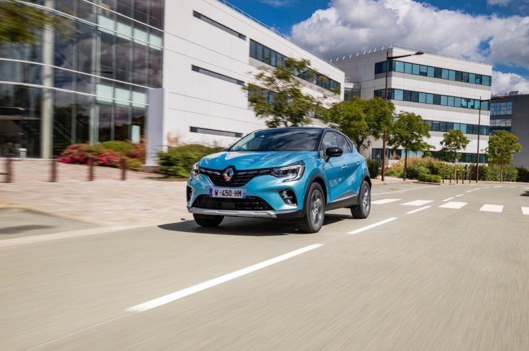 Renault Captur E-Tech Plug-in Hybrid 2020: immagini ufficiali