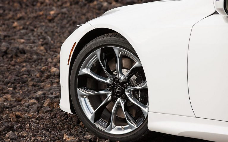 Lexus LC Coupé Model Year 2021: immagini ufficiali