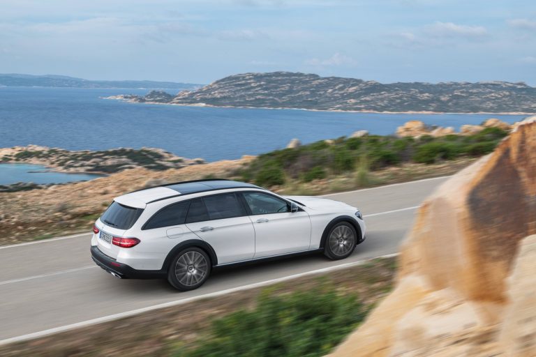 Mercedes Classe E 2020 Berlina, Station Wagon e All-Terrain: immagini ufficiali