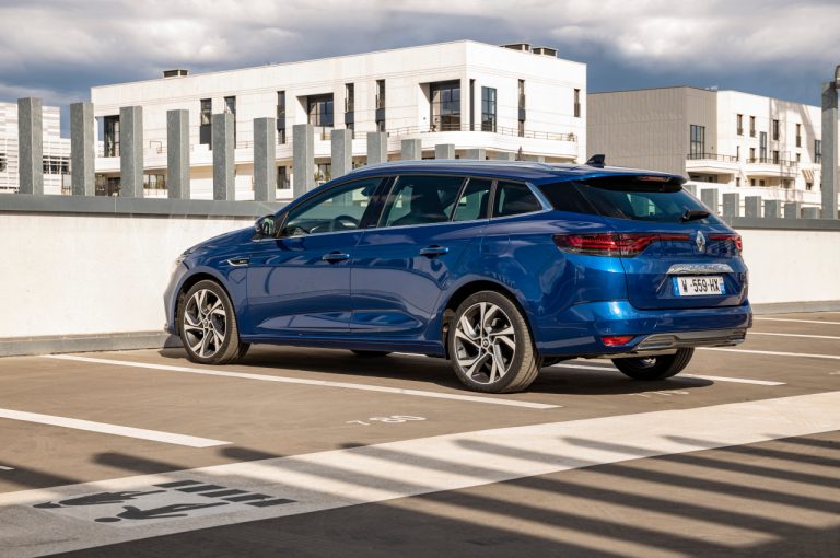 Renault Mégane E-Tech Plug-in Hybrid 2020: immagini ufficiali