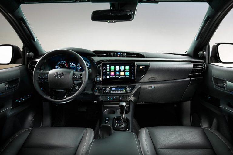 Toyota Hilux 2020: immagini ufficiali