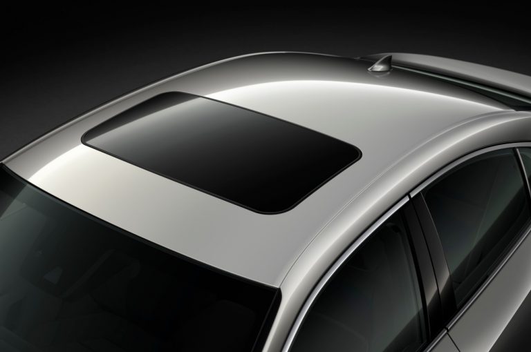 Lexus IS 2020: immagini ufficiali