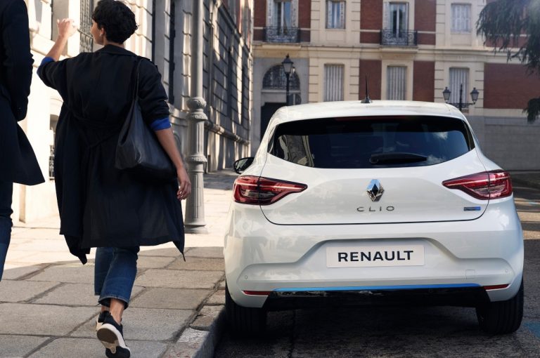 Renault Clio E-Tech Hybrid 2020: immagini ufficiali