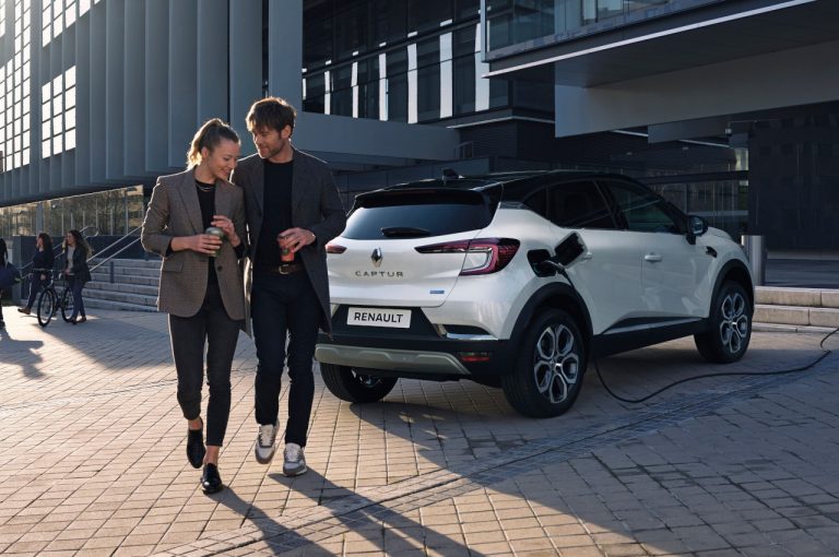 Renault Captur E-Tech Plug-in Hybrid 2020: immagini ufficiali