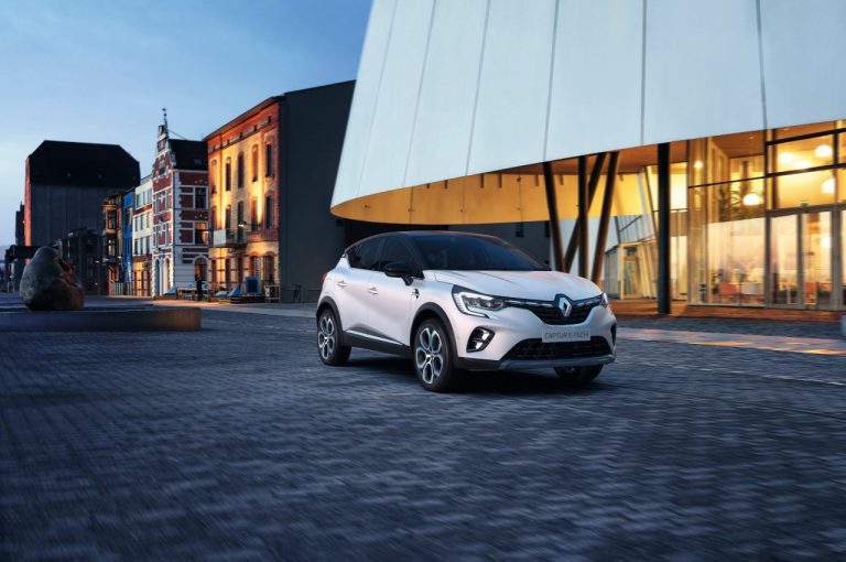 Renault Captur E-Tech Plug-in Hybrid 2020: immagini ufficiali
