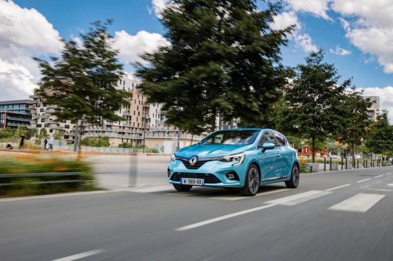 Renault Clio E-Tech Hybrid 2020: immagini ufficiali