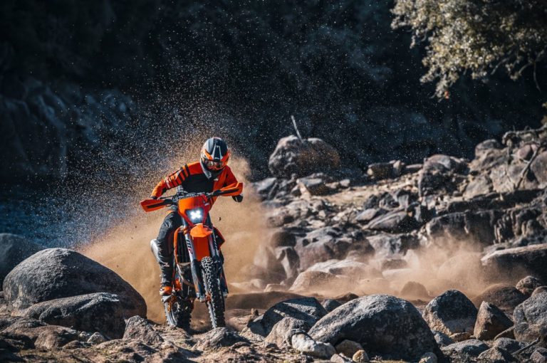 KTM, nuova gamma Enduro Exc 2021: immagini ufficiali