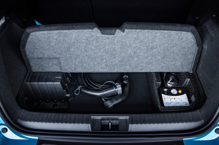 Renault Captur E-Tech Plug-in Hybrid 2020: immagini ufficiali