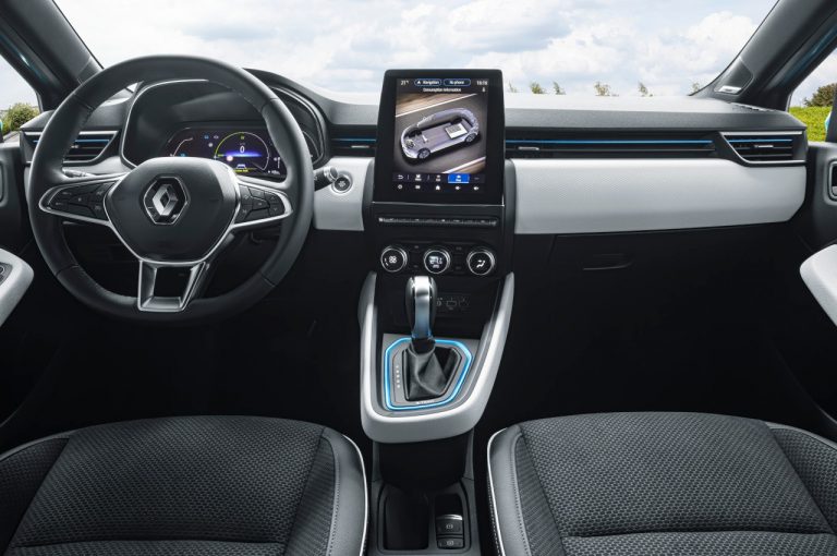 Renault Clio E-Tech Hybrid 2020: immagini ufficiali