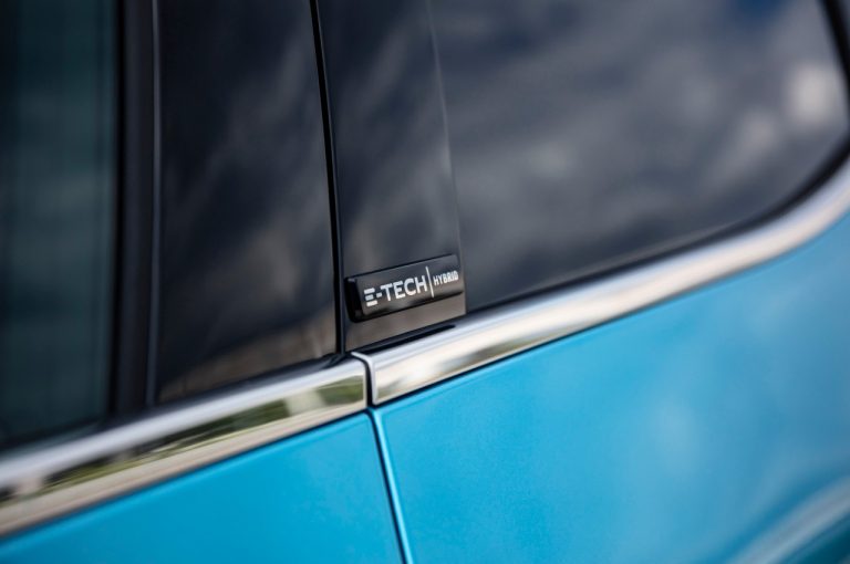 Renault Clio E-Tech Hybrid 2020: immagini ufficiali