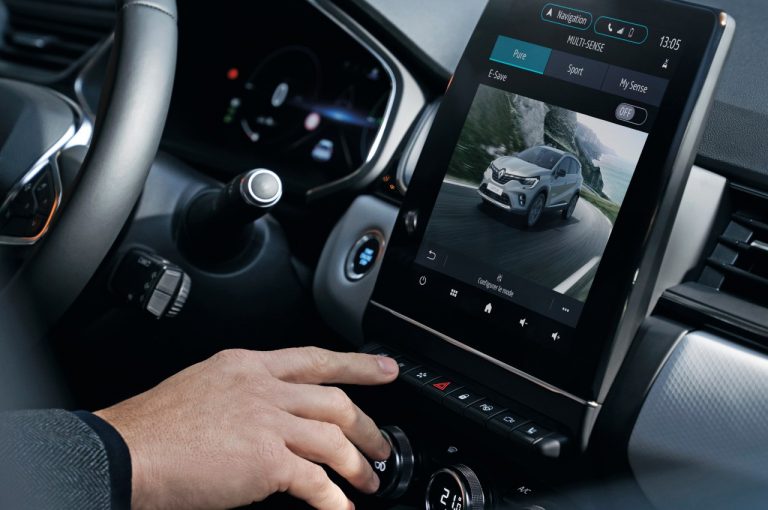 Renault Captur E-Tech Plug-in Hybrid 2020: immagini ufficiali