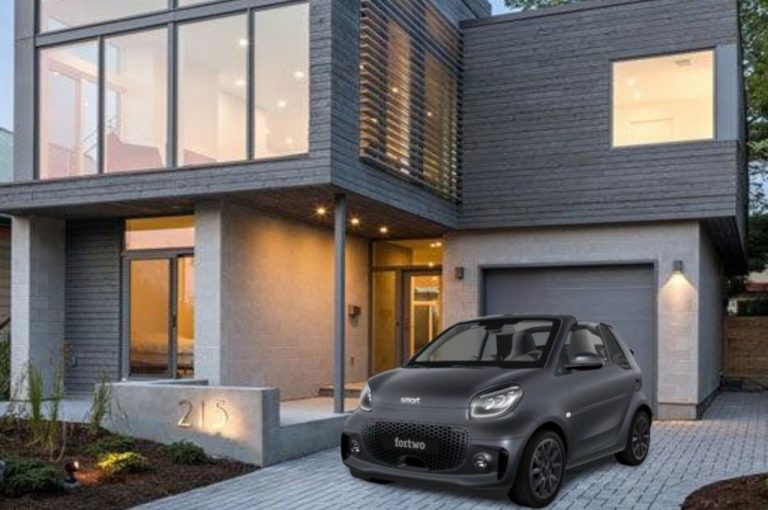 Smart Fortwo EQ Parisblue e Fortwo Cabrio EQ Suitgray 2020: immagini ufficiali