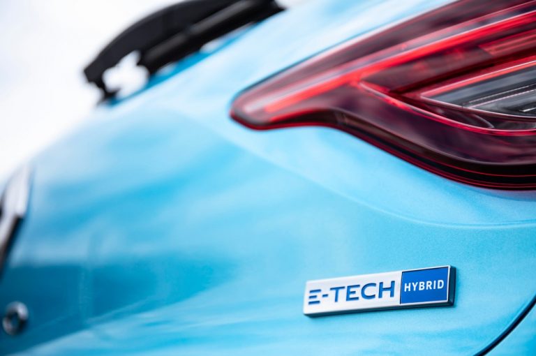 Renault Clio E-Tech Hybrid 2020: immagini ufficiali