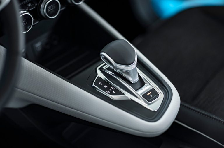 Renault Captur E-Tech Plug-in Hybrid 2020: immagini ufficiali