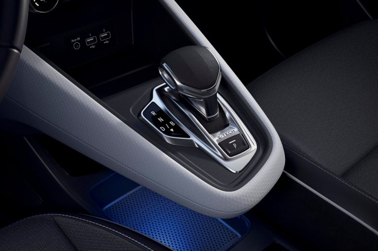 Renault Captur E-Tech Plug-in Hybrid 2020: immagini ufficiali