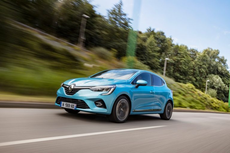 Renault Clio E-Tech Hybrid 2020: immagini ufficiali