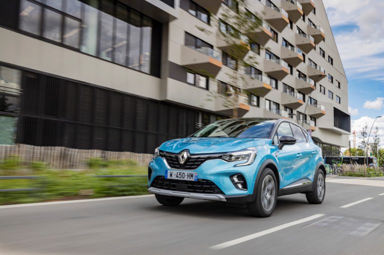 Renault Captur E-Tech Plug-in Hybrid 2020: immagini ufficiali
