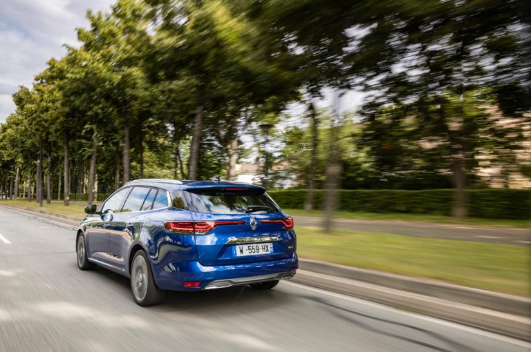 Renault Mégane E-Tech Plug-in Hybrid 2020: immagini ufficiali