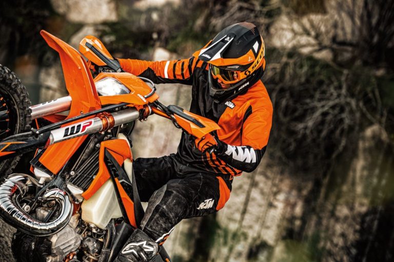 KTM, nuova gamma Enduro Exc 2021: immagini ufficiali