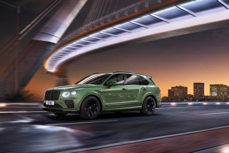 Bentley Bentayga 2021: immagini ufficiali