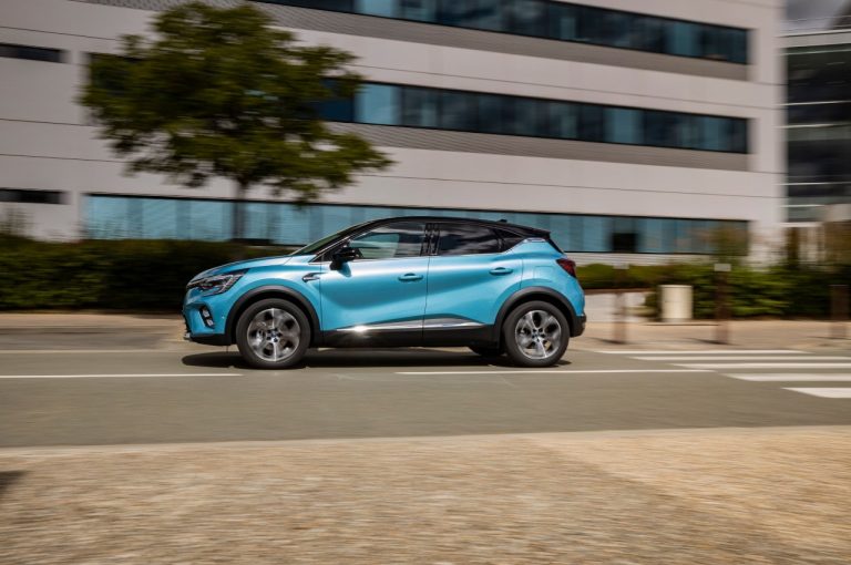 Renault Captur E-Tech Plug-in Hybrid 2020: immagini ufficiali