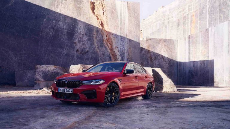 BMW M5 restyling 2020: immagini ufficiali