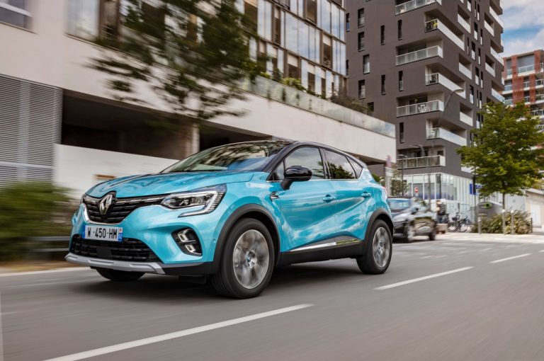 Renault Captur E-Tech Plug-in Hybrid 2020: immagini ufficiali