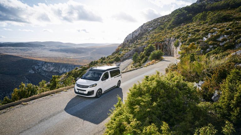 Opel Zafira Life Camper: immagini ufficiali