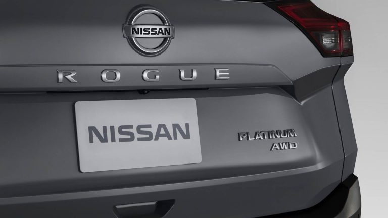 Nuova Nissan Rogue: immagini ufficiali