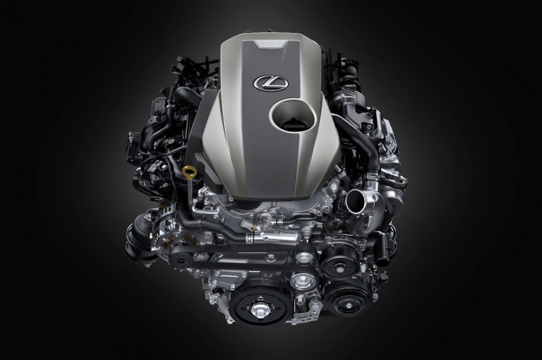 Lexus IS 2020: immagini ufficiali