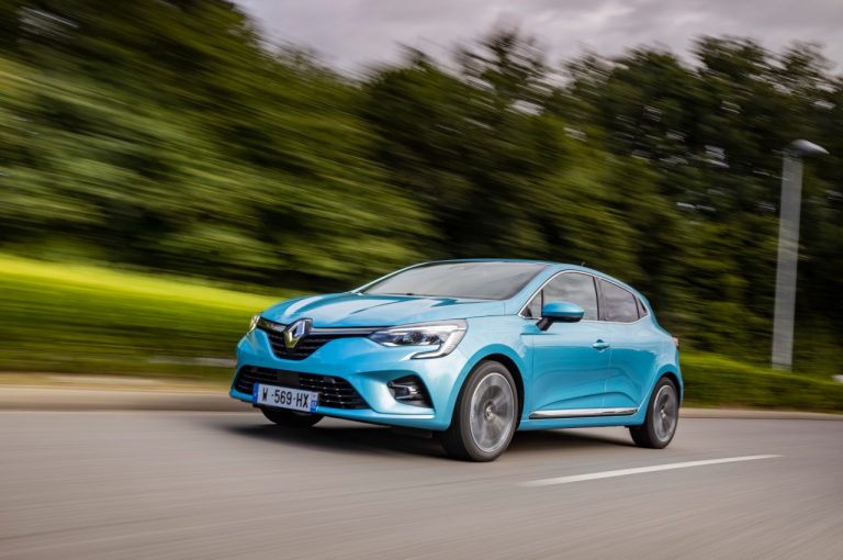 Renault Clio E-Tech Hybrid 2020: immagini ufficiali