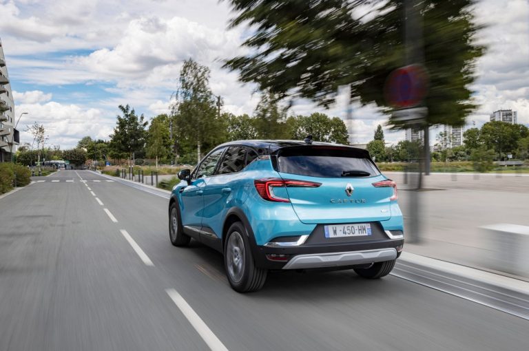Renault Captur E-Tech Plug-in Hybrid 2020: immagini ufficiali