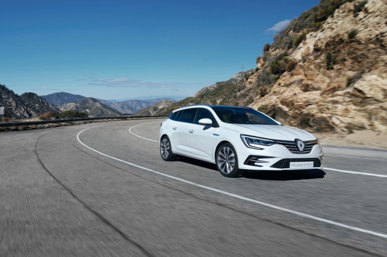 Renault Mégane E-Tech Plug-in Hybrid 2020: immagini ufficiali