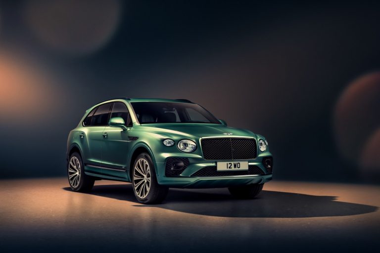 Bentley Bentayga 2021: immagini ufficiali