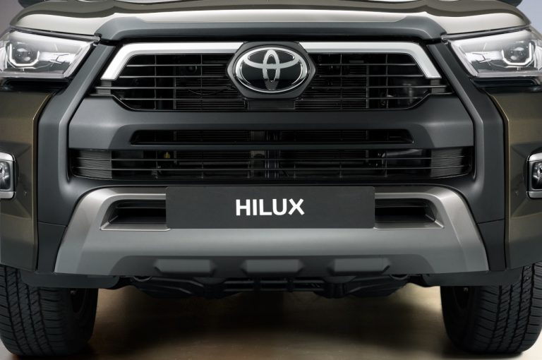 Toyota Hilux 2020: immagini ufficiali