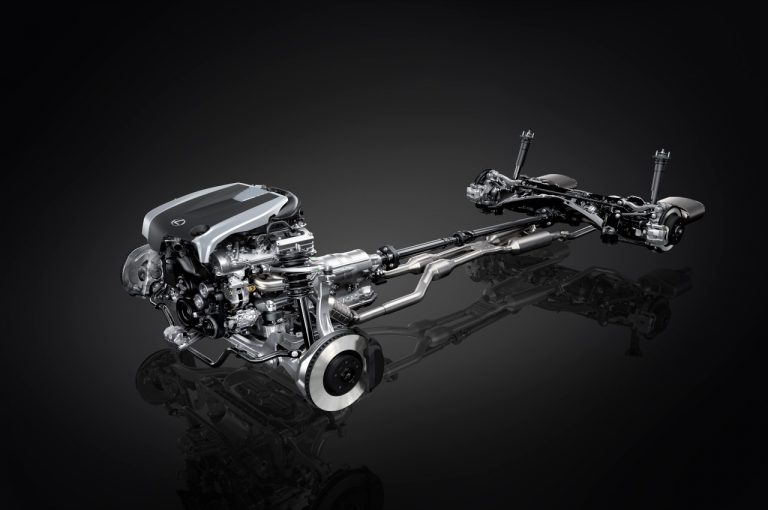 Lexus IS 2020: immagini ufficiali