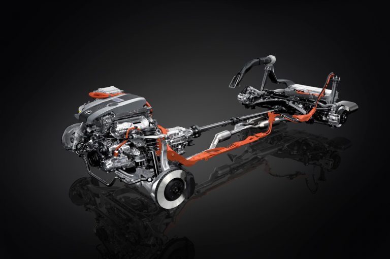 Lexus IS 2020: immagini ufficiali
