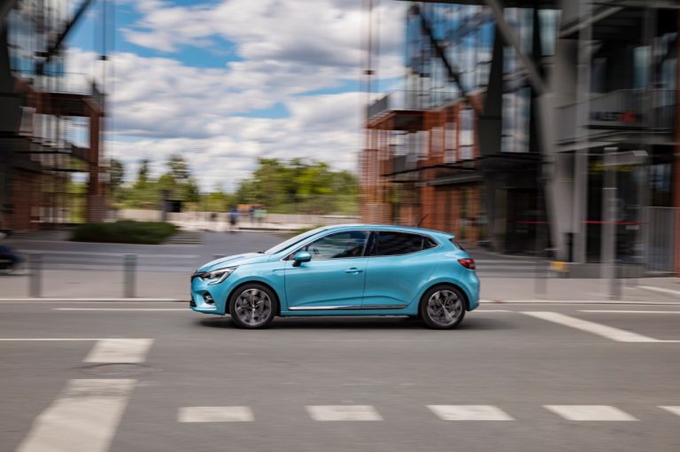 Renault Clio E-Tech Hybrid 2020: immagini ufficiali