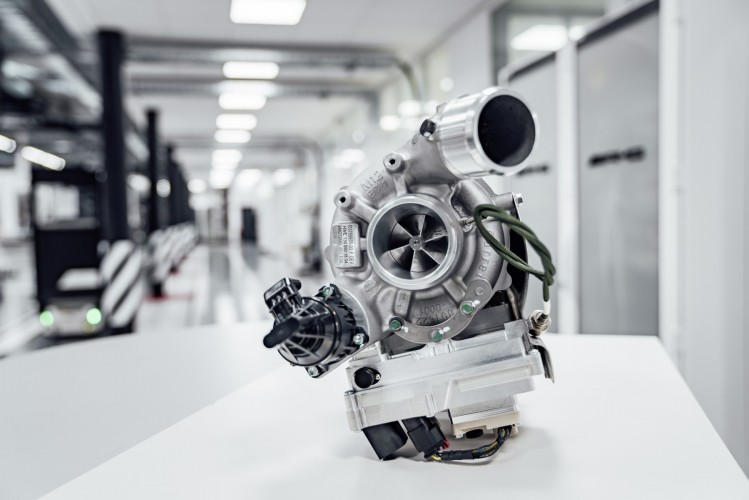 Mercedes-AMG, il nuovo turbo eletttrico: immagini ufficiali