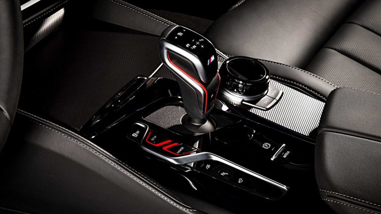 BMW M5 restyling 2020: immagini ufficiali