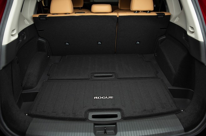 Nuova Nissan Rogue: immagini ufficiali