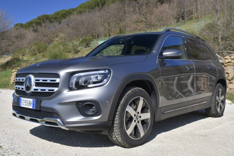 Mercedes GLB 200d: la prova su strada