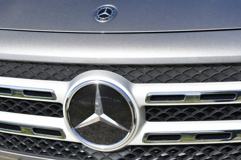 Mercedes GLB 200d: la prova su strada
