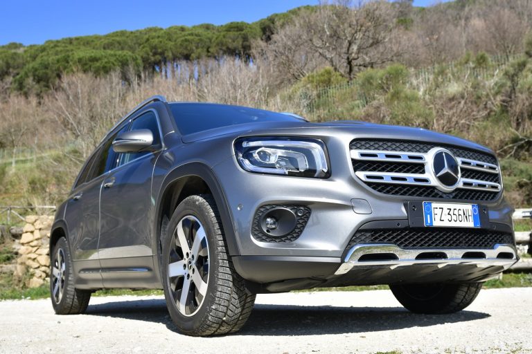 Mercedes GLB 200d: la prova su strada