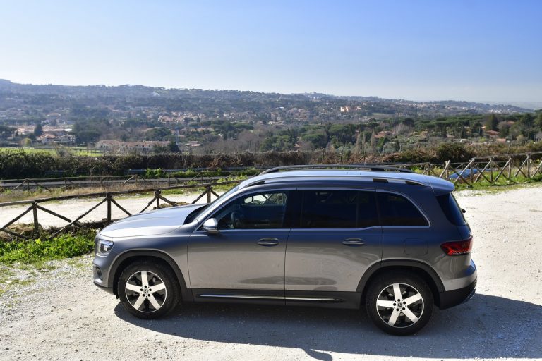 Mercedes GLB 200d: la prova su strada