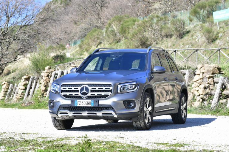 Mercedes GLB 200d: la prova su strada