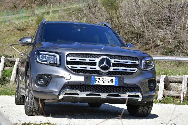 Mercedes GLB 200d: la prova su strada