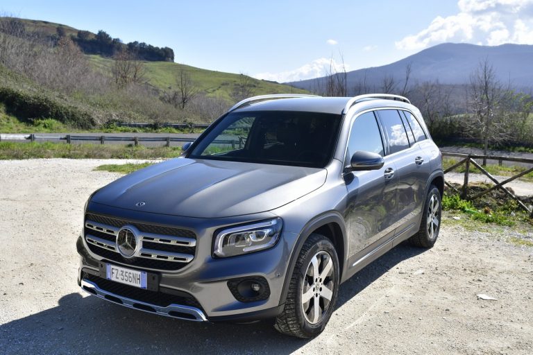 Mercedes GLB 200d: la prova su strada