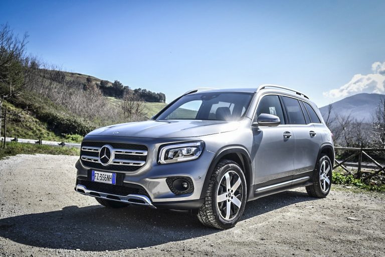 Mercedes GLB 200d: la prova su strada